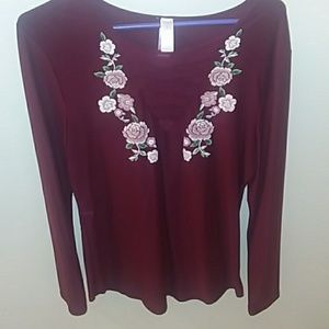 EXTRA LARGE long sleeve maroon shirt